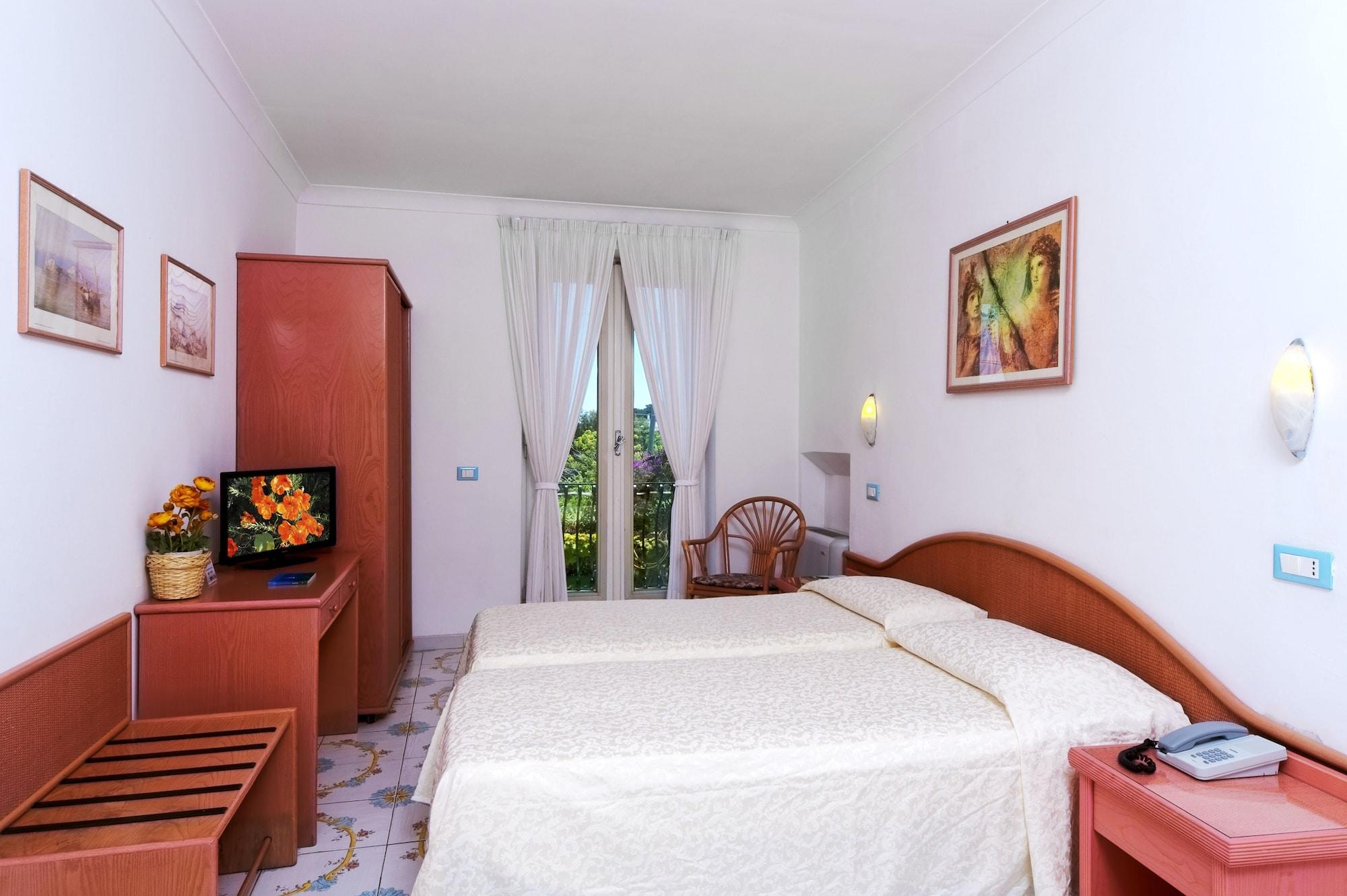 איסקיה Hotel Bellevue Benessere & Relax מראה חיצוני תמונה