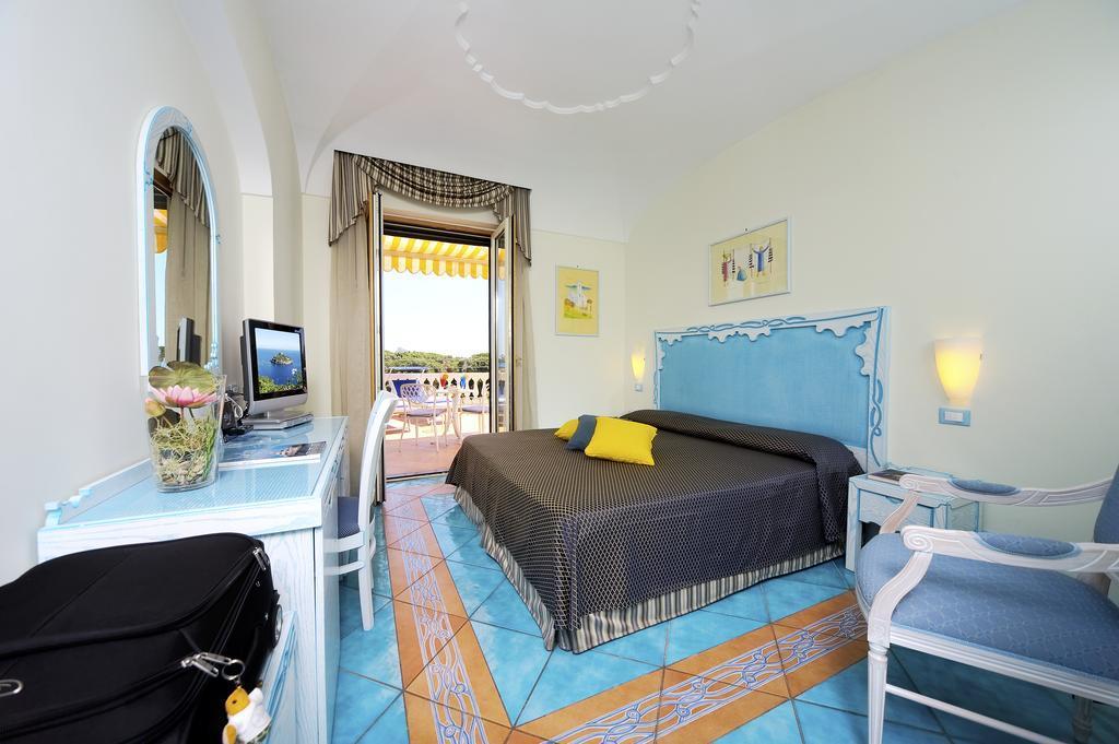 איסקיה Hotel Bellevue Benessere & Relax מראה חיצוני תמונה