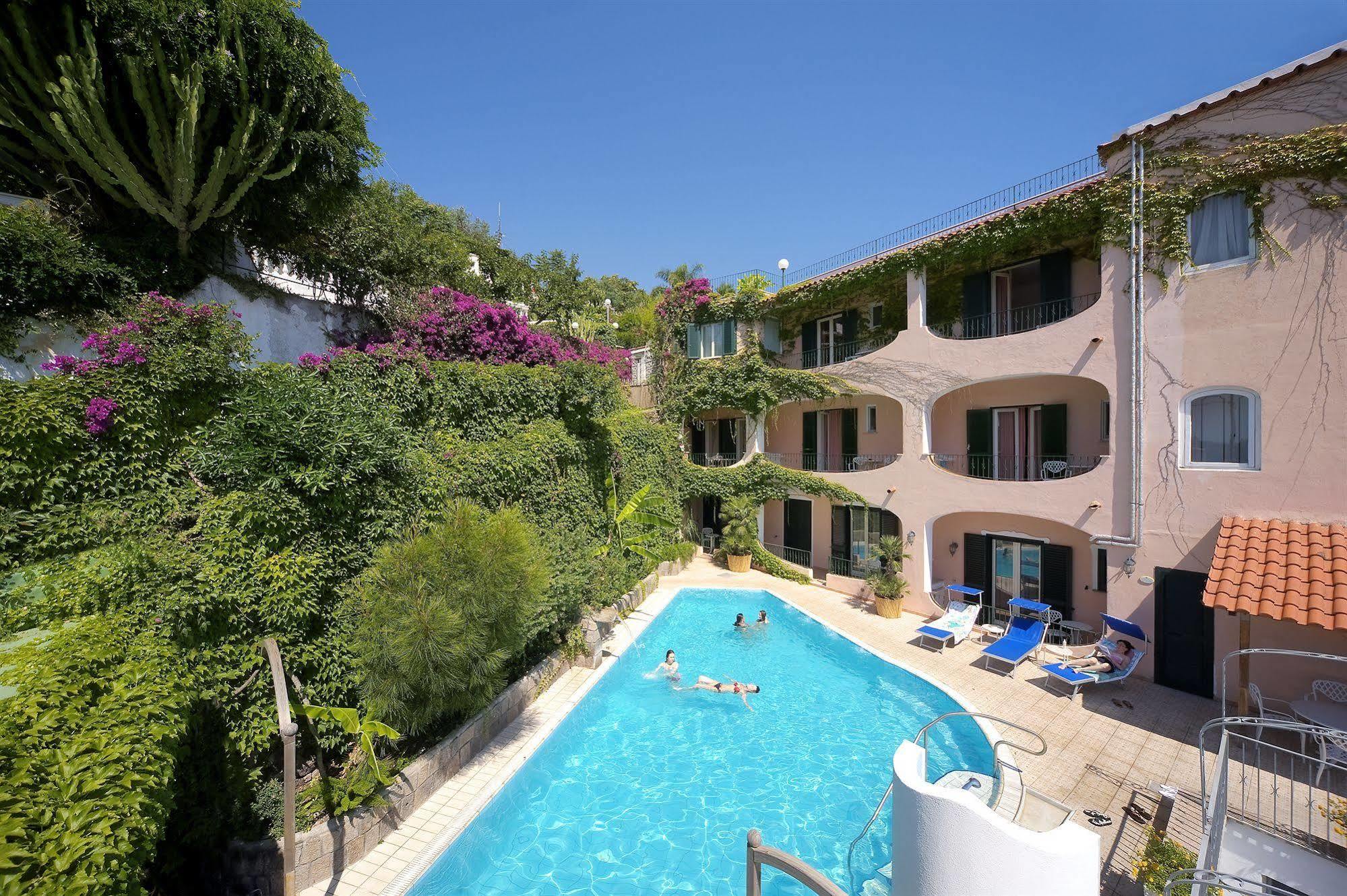 איסקיה Hotel Bellevue Benessere & Relax מראה חיצוני תמונה